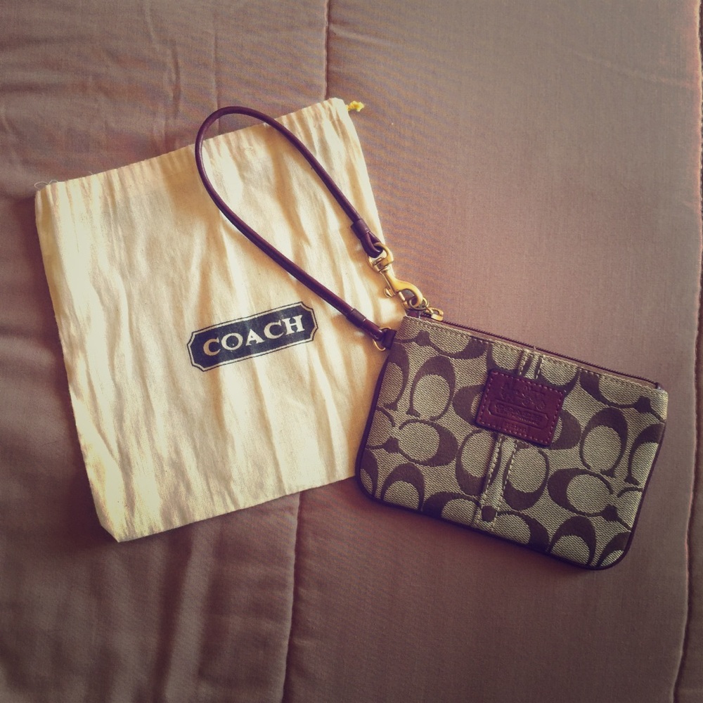 Like New! Coach wristlet